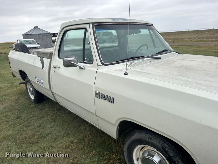 image for item EW4817 1987 Dodge D150 pickup truck