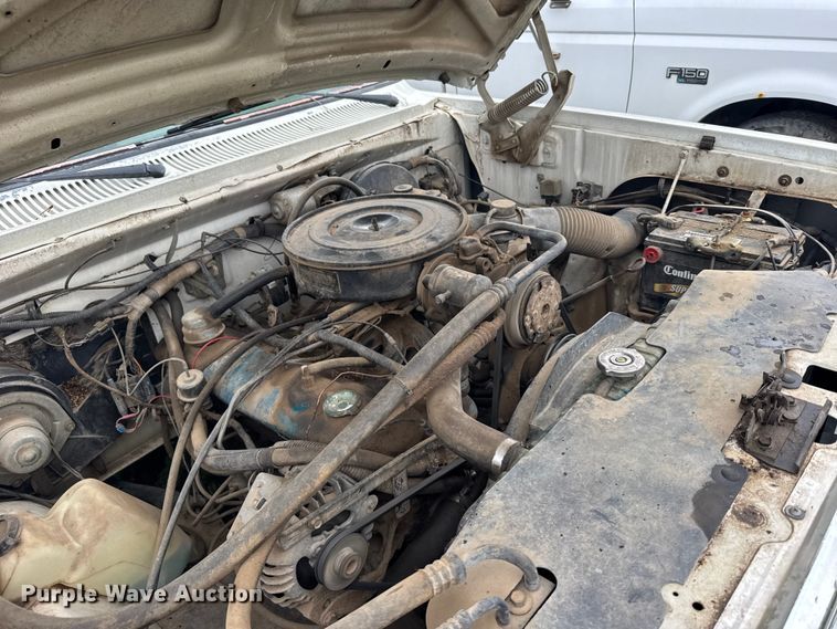 image for item EW4817 1987 Dodge D150 pickup truck