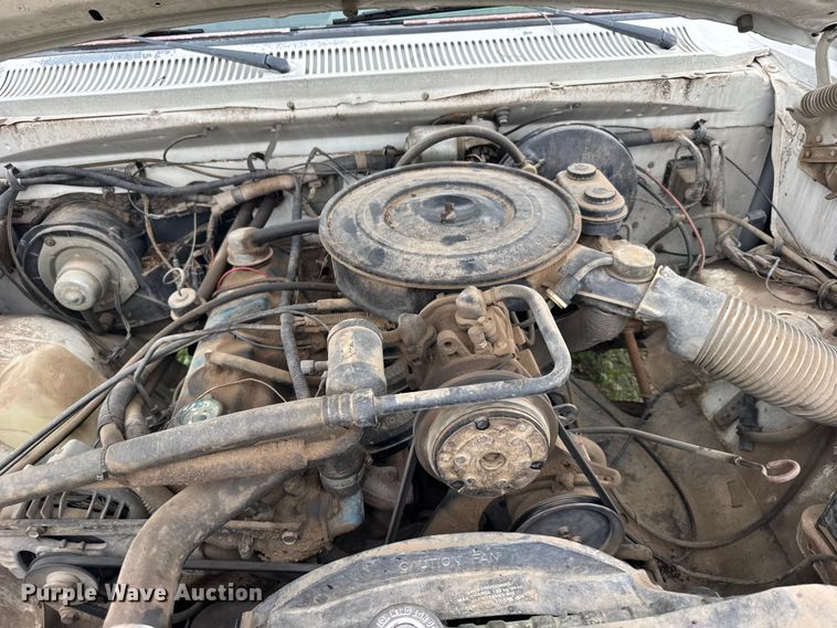 image for item EW4817 1987 Dodge D150 pickup truck