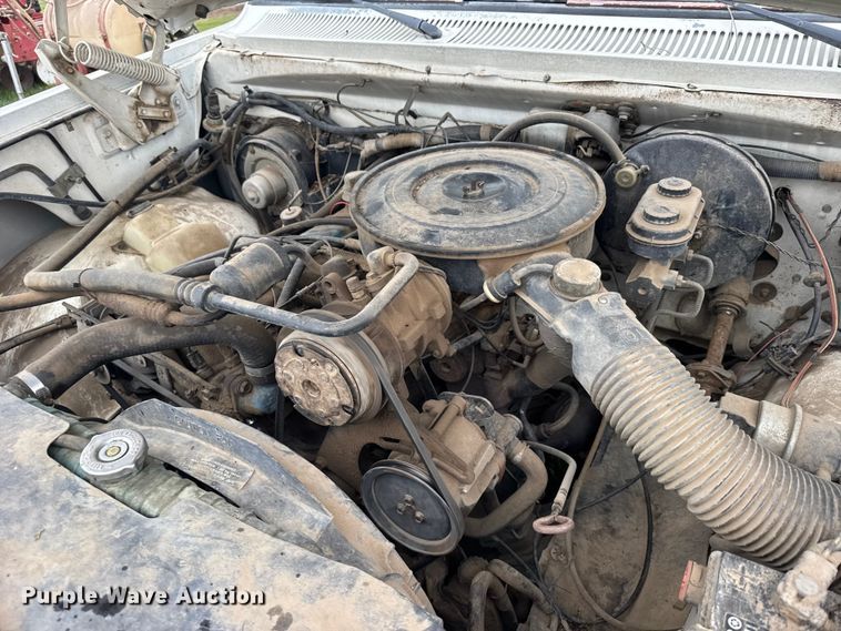 image for item EW4817 1987 Dodge D150 pickup truck