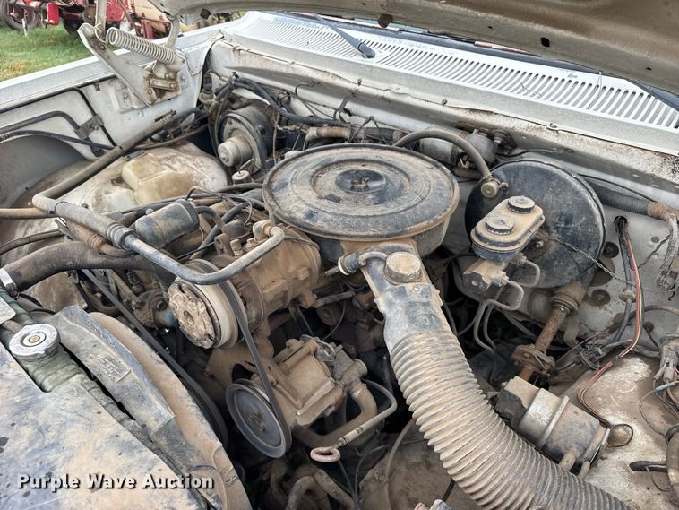 image for item EW4817 1987 Dodge D150 pickup truck