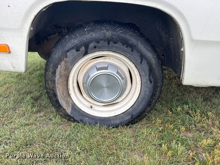 image for item EW4817 1987 Dodge D150 pickup truck