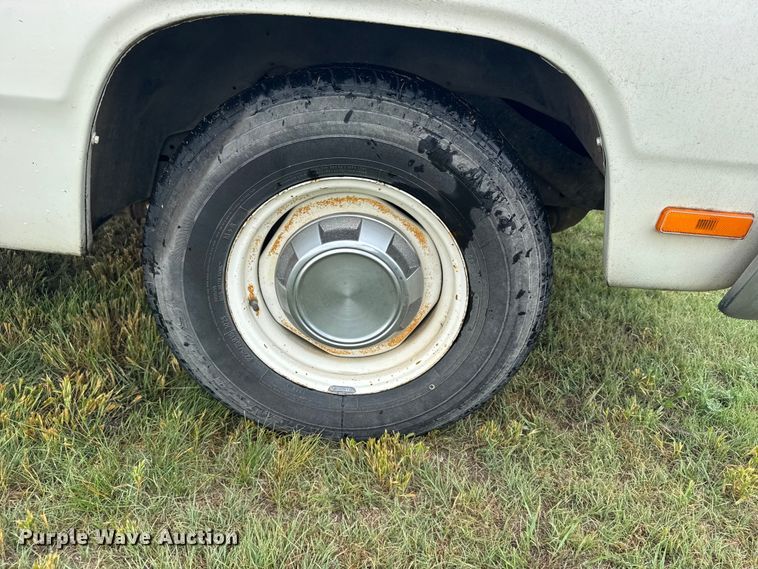 image for item EW4817 1987 Dodge D150 pickup truck