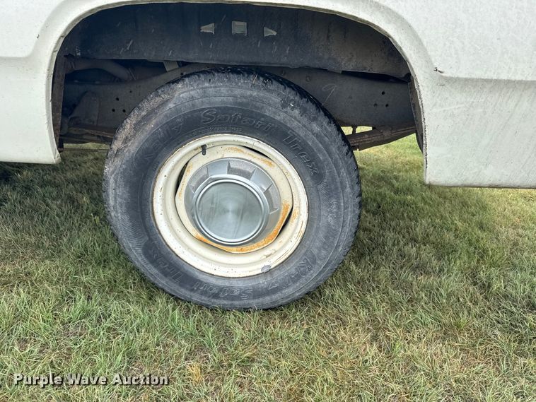 image for item EW4817 1987 Dodge D150 pickup truck