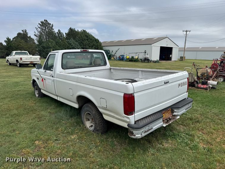 image for item EW4818 1995 Ford F150 XL pickup truck