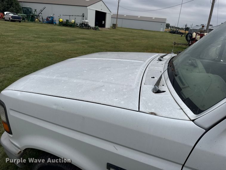 image for item EW4818 1995 Ford F150 XL pickup truck