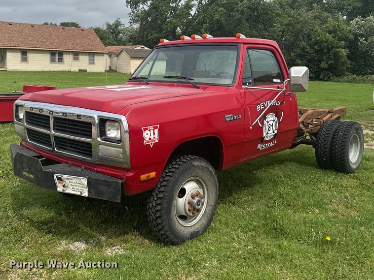 1992 Dodge Ram 350 pickup truck cab and chassis
