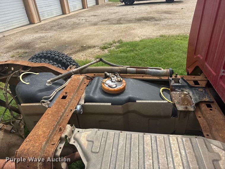 image for item EW4821 1992 Dodge Ram 350 pickup truck cab and chassis