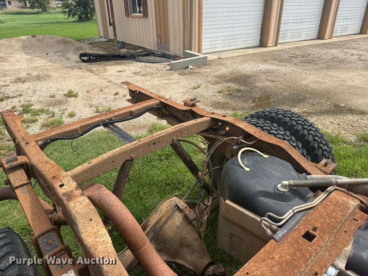 image for item EW4821 1992 Dodge Ram 350 pickup truck cab and chassis