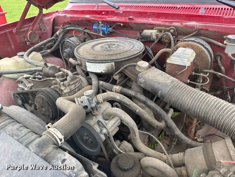 image for item EW4821 1992 Dodge Ram 350 pickup truck cab and chassis