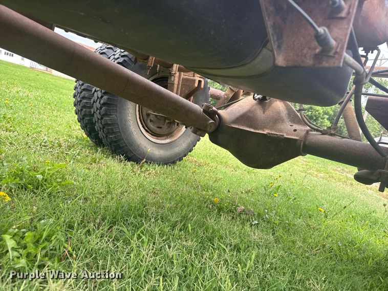 image for item EW4821 1992 Dodge Ram 350 pickup truck cab and chassis