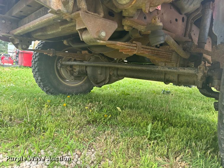 image for item EW4821 1992 Dodge Ram 350 pickup truck cab and chassis