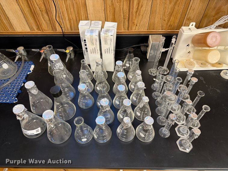 image for item EX5497 Laboratory equipment