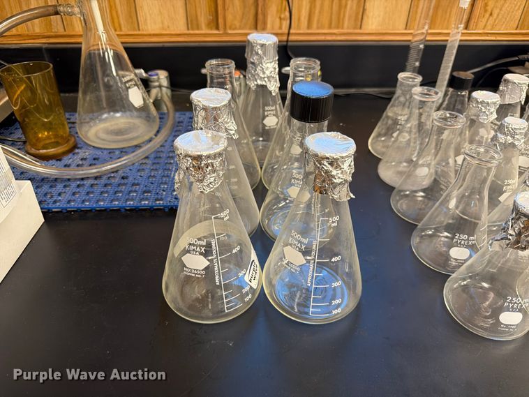 image for item EX5497 Laboratory equipment