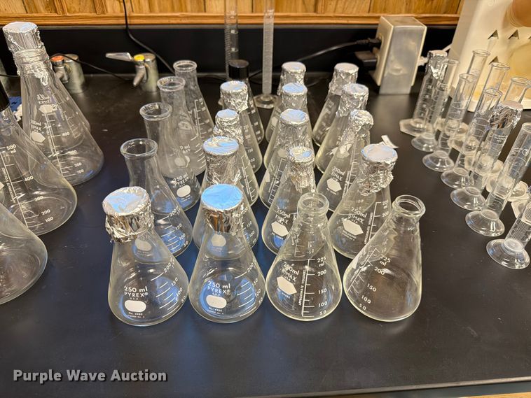image for item EX5497 Laboratory equipment