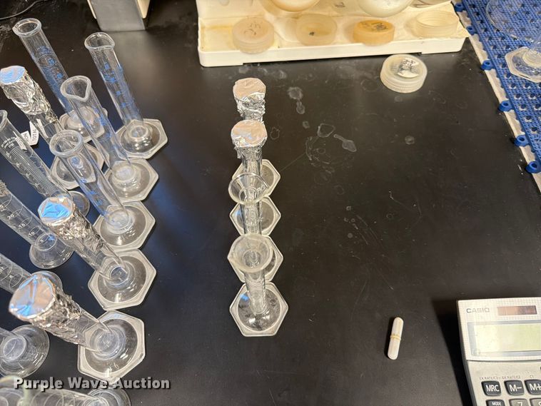 image for item EX5497 Laboratory equipment