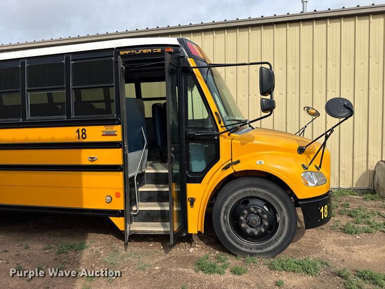 image for item FB6727 2009 Freightliner B2 school bus