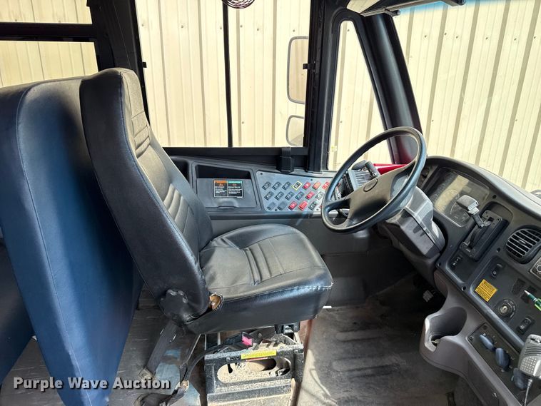 image for item FB6727 2009 Freightliner B2 school bus