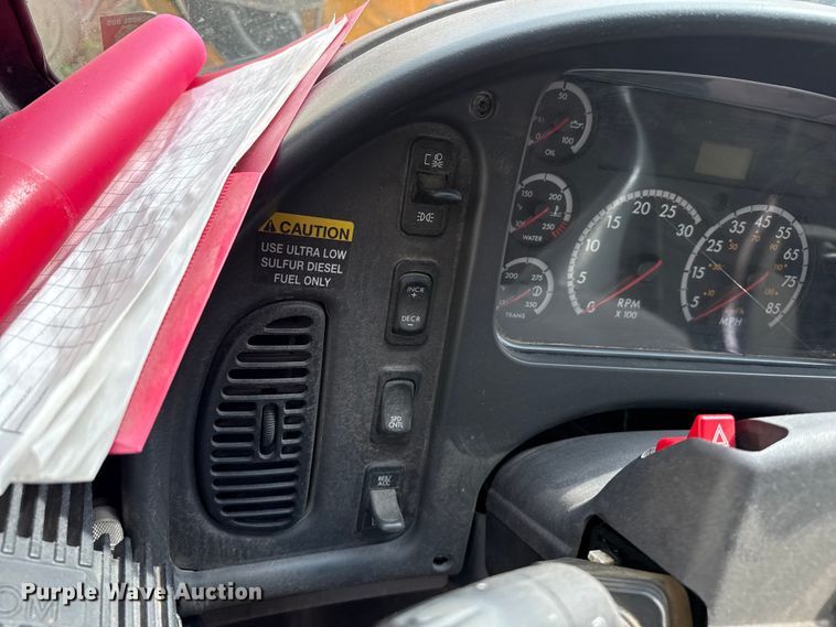 image for item FB6727 2009 Freightliner B2 school bus