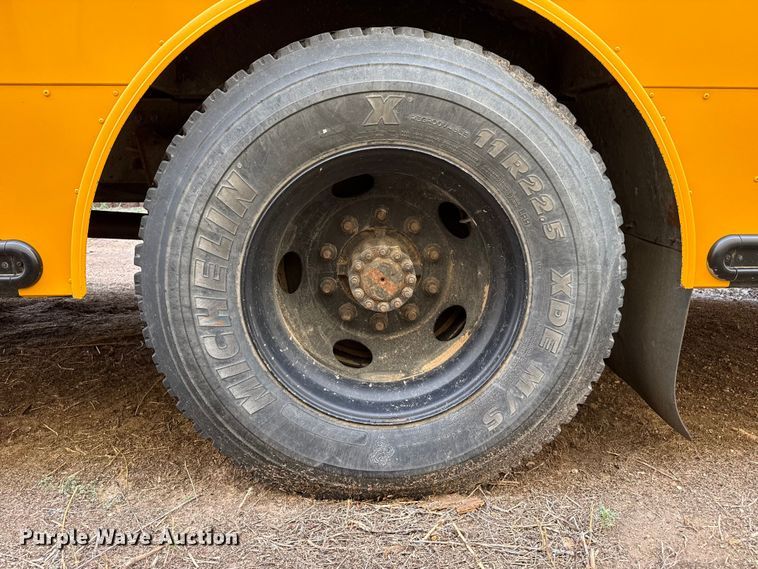 image for item FB6727 2009 Freightliner B2 school bus