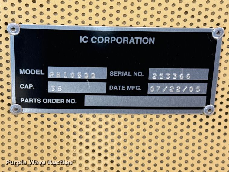 image for item FB6731 2006 IC CE200 school bus