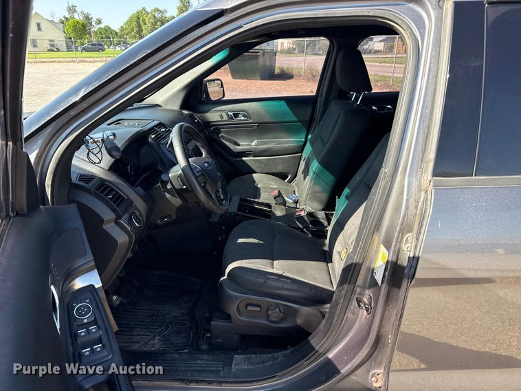image for item FB6742 2017 Ford Explorer Police SUV