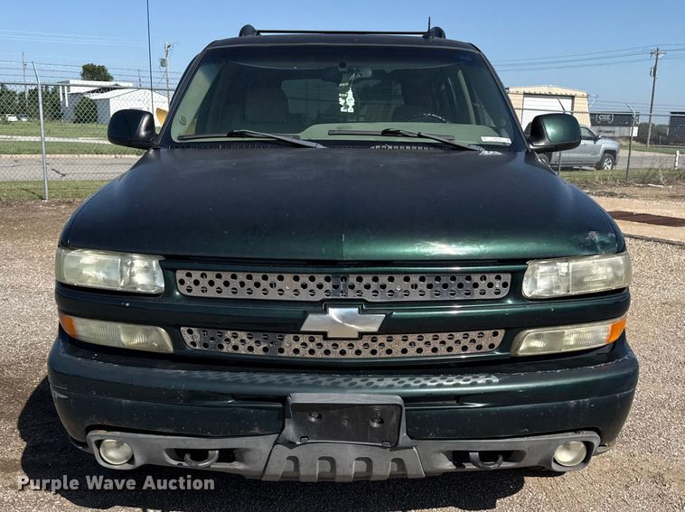 image for item FB6744 2003 Chevrolet Tahoe SUV