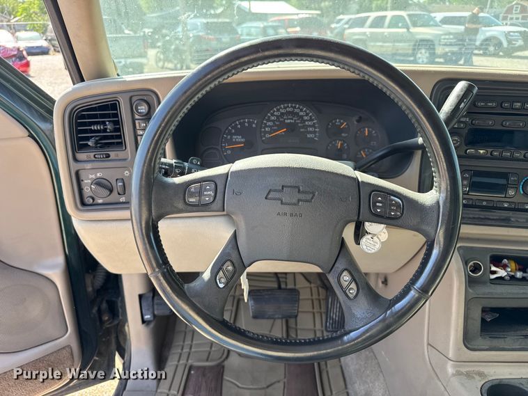 image for item FB6744 2003 Chevrolet Tahoe SUV