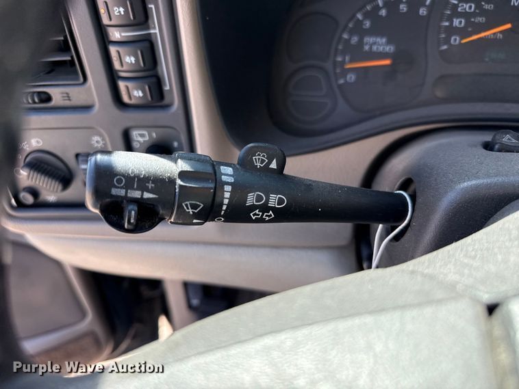 image for item FB6744 2003 Chevrolet Tahoe SUV