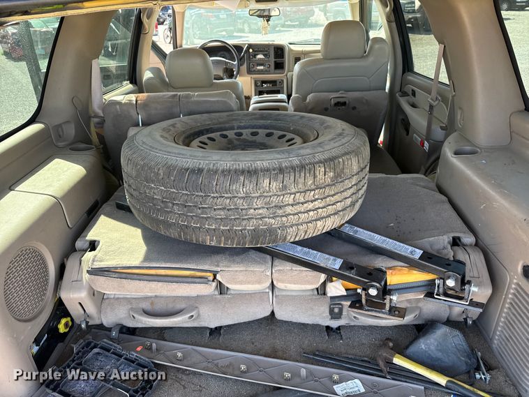 image for item FB6744 2003 Chevrolet Tahoe SUV