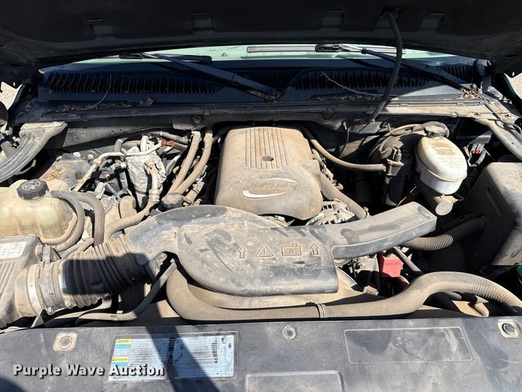 image for item FB6744 2003 Chevrolet Tahoe SUV