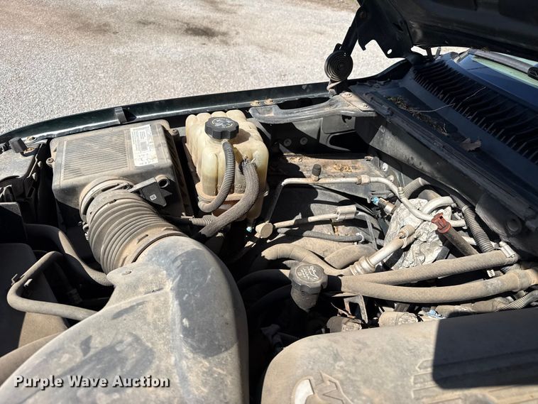 image for item FB6744 2003 Chevrolet Tahoe SUV