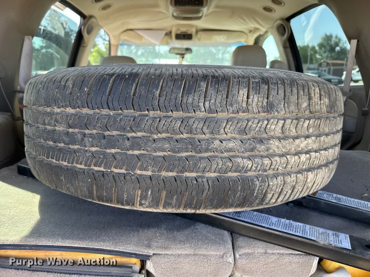 image for item FB6744 2003 Chevrolet Tahoe SUV
