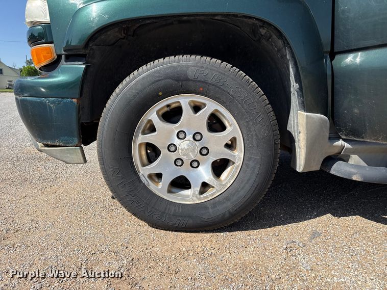 image for item FB6744 2003 Chevrolet Tahoe SUV
