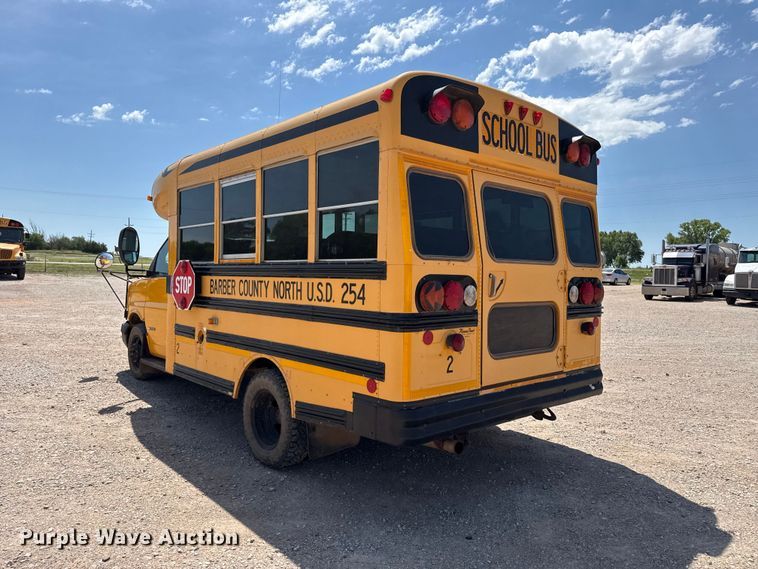 image for item FB6768 2005 Chevrolet Blue Bird school bus