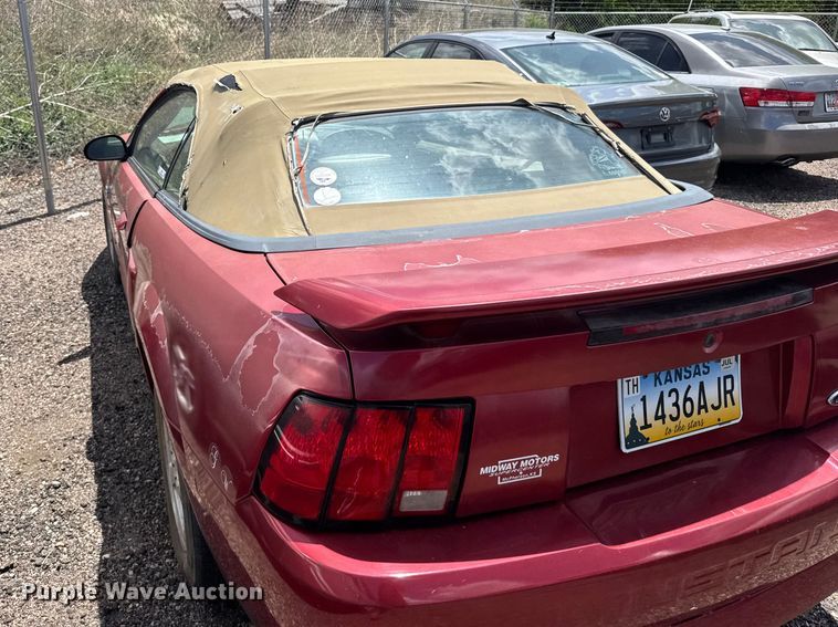 image for item FB7444 2004 Ford Mustang convertible