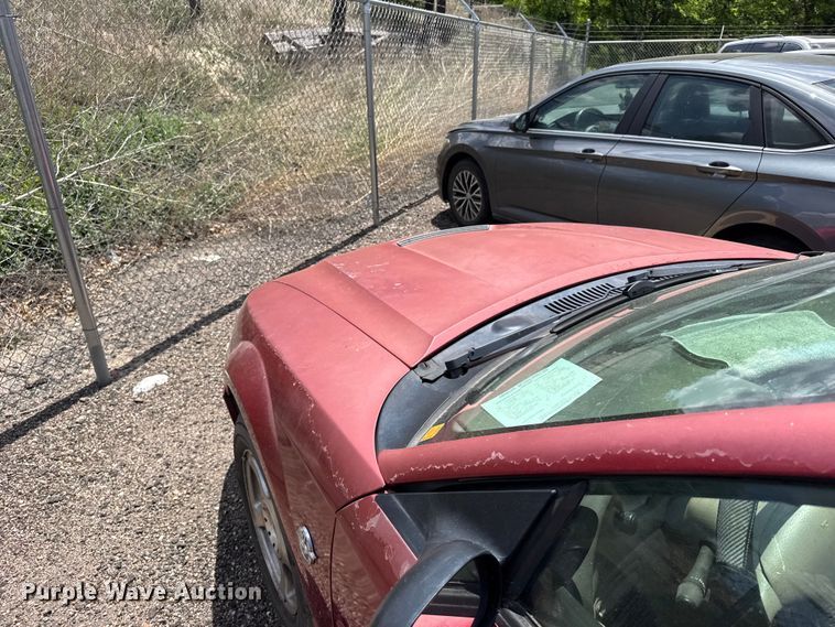 image for item FB7444 2004 Ford Mustang convertible