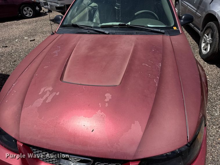 image for item FB7444 2004 Ford Mustang convertible