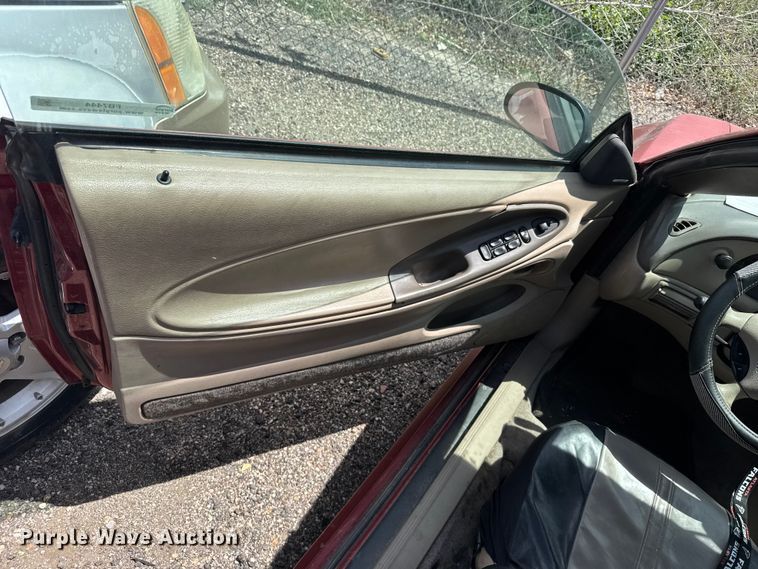 image for item FB7444 2004 Ford Mustang convertible