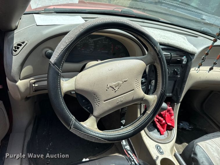 image for item FB7444 2004 Ford Mustang convertible