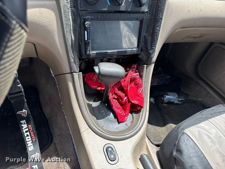 image for item FB7444 2004 Ford Mustang convertible