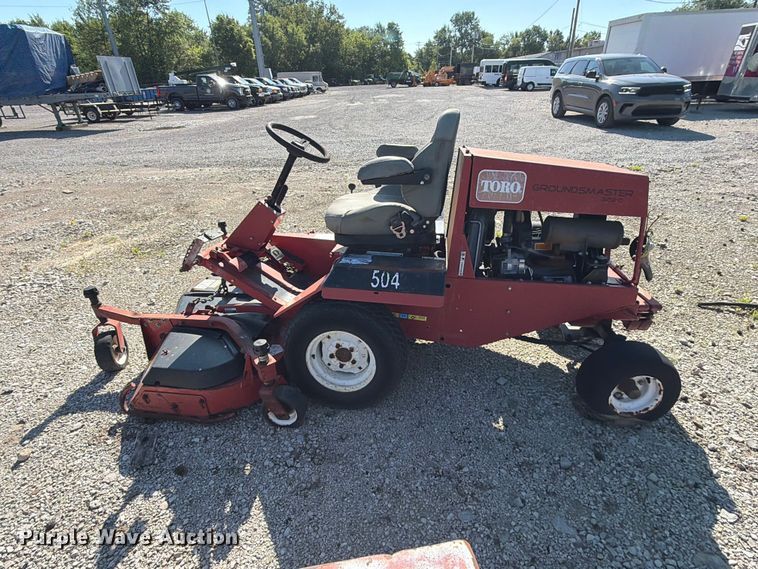 image for item FB8192 Toro Groundsmaster lawn mower