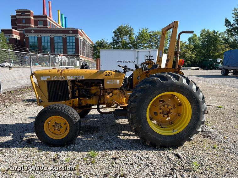 image for item FB8193 John Deere 401B tractor