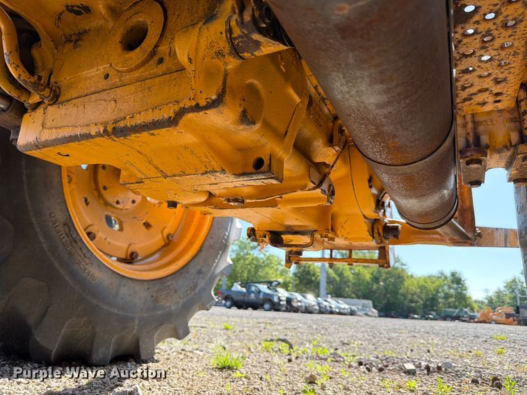 image for item FB8193 John Deere 401B tractor