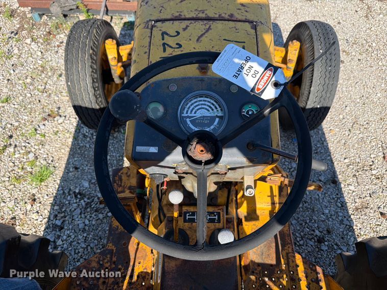 image for item FB8193 John Deere 401B tractor