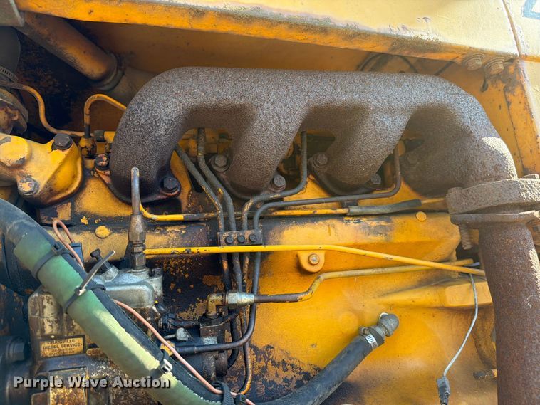 image for item FB8193 John Deere 401B tractor