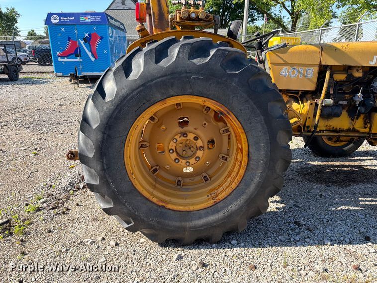 image for item FB8193 John Deere 401B tractor