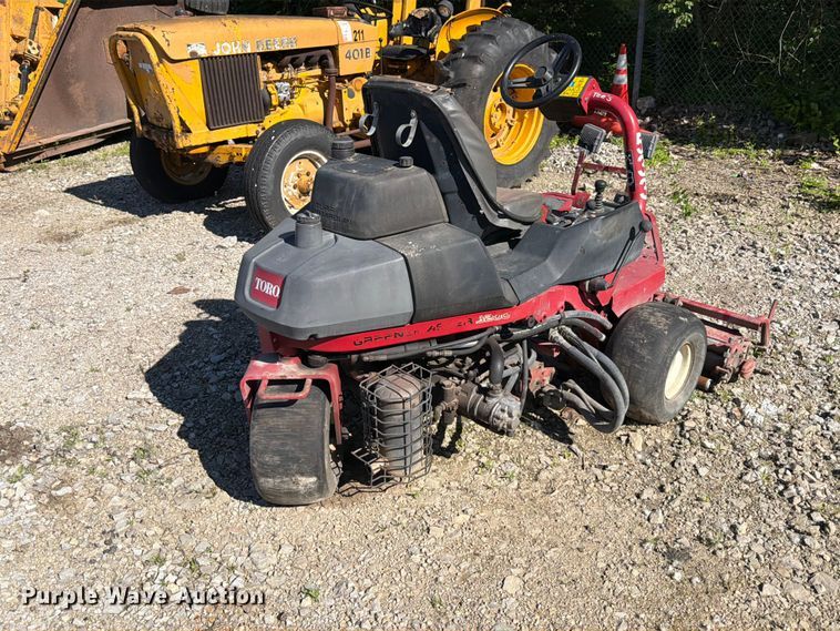 image for item FB8194 Toro Greensmaster 3200 reel mower