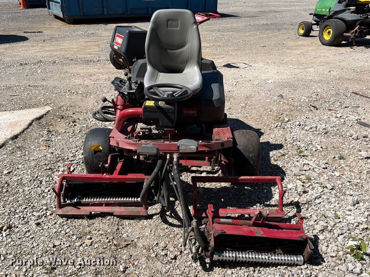 image for item FB8195 Toro Greensmaster 3200 reel mower