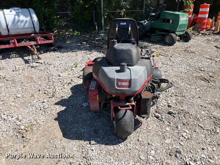 image for item FB8195 Toro Greensmaster 3200 reel mower